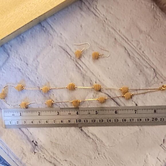 Vintage Trifari Gold Tone Spiral Beaded Necklace and Earring Set #Y2K #Boho - Picture 3 of 5